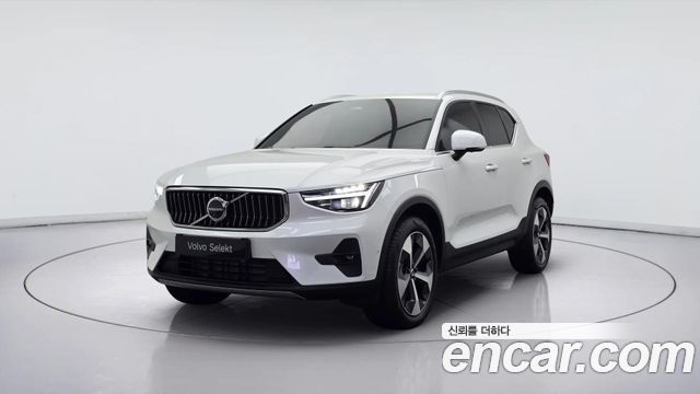 Volvo XC40 B4 Ultimate Bright — пробег 9 217 км — фото 1 из 5