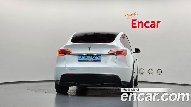 Tesla Model Y Long Range AWD — пробег 126 955 км — фото 4 из 5