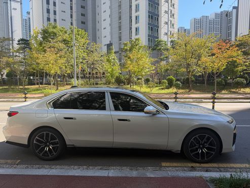 BMW 7-Series 740i xDrive M Sport — пробег 200 км — фото 5 из 5