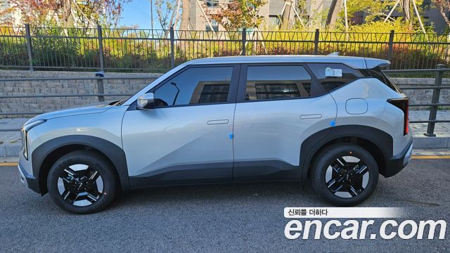 Kia Seltos HEV 1.6 2WD Trendy — пробег 360 км — фото 2 из 5