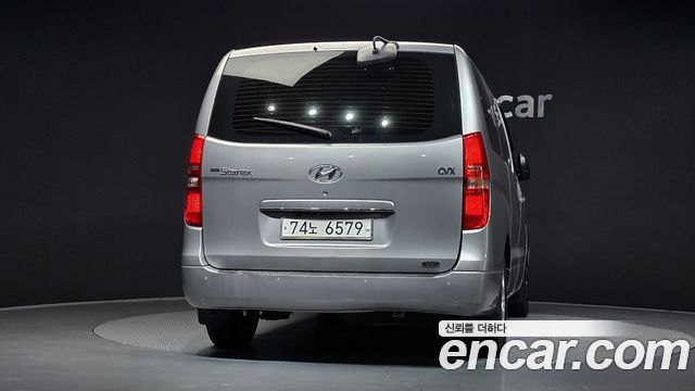 Hyundai Starex 12-Seater Wagon CVX Deluxe — пробег 134 010 км — фото 4 из 5