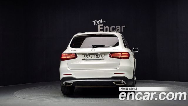 Mercedes-Benz GLC-Class GLC300 4MATIC AMG Line — пробег 128 702 км — фото 4 из 5