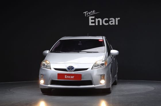 Toyota Prius 1.8 — пробег 148 368 км — фото 3 из 5