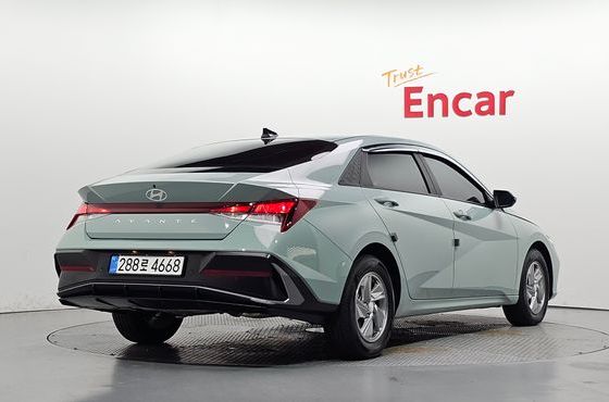 Hyundai AVANTE 1.6 Smart — пробег 4 787 км — фото 2 из 5