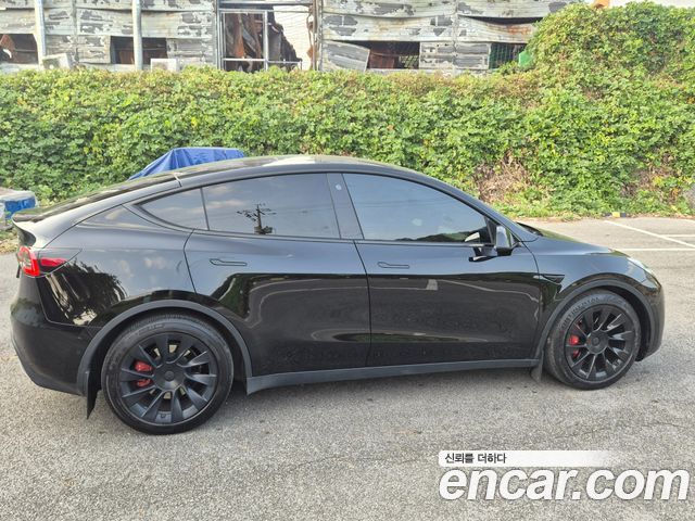 Tesla Model Y Long Range AWD — пробег 101 711 км — фото 5 из 5