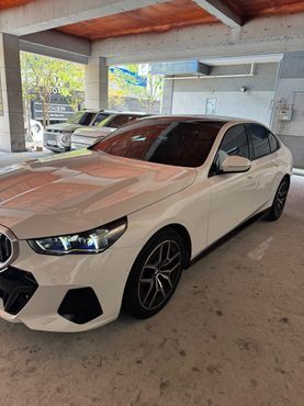 BMW 5-Series 520i M Sport — пробег 8 600 км — фото 3 из 5