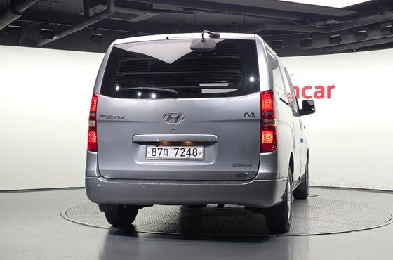Hyundai Starex 3-Seater VAN CVX Luxury — пробег 368 551 км — фото 4 из 5