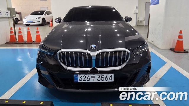 BMW 5-Series 520i M Sport — пробег 12 556 км — фото 1 из 5