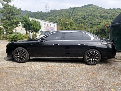 BMW 7-Series 740d xDrive M Sport — пробег 44 100 км — фото 4 из 5