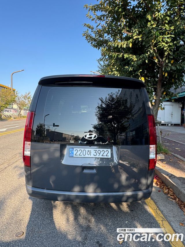 Hyundai Staria Tourer 9-Seater Modern — пробег 2 218 км — фото 3 из 5