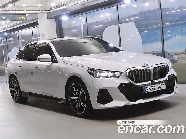 BMW 5-Series 530i xDrive M Sport — пробег 47 387 км — фото 1 из 5