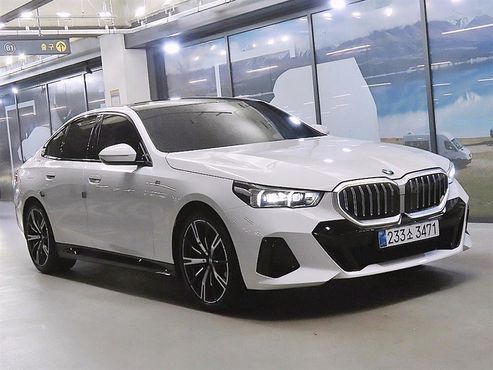 BMW 5-Series 530i xDrive M Sport — пробег 47 387 км — фото 1 из 5