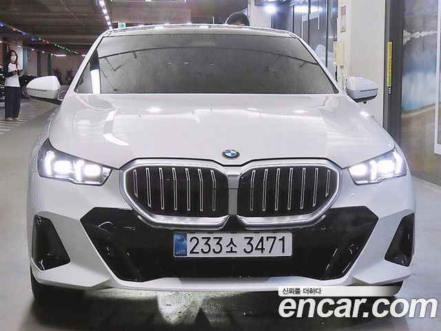 BMW 5-Series 530i xDrive M Sport — пробег 47 387 км — фото 2 из 5