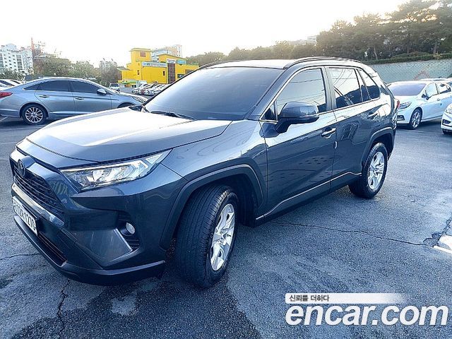 Toyota RAV4 2.5 2WD — пробег 33 291 км — фото 1 из 5