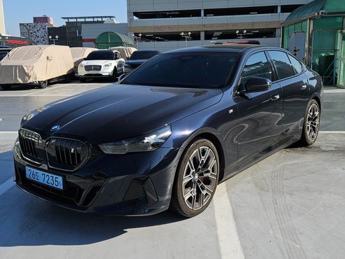 BMW i5 xDrive 40 M Sport Pro — пробег 38 634 км — фото 1 из 5