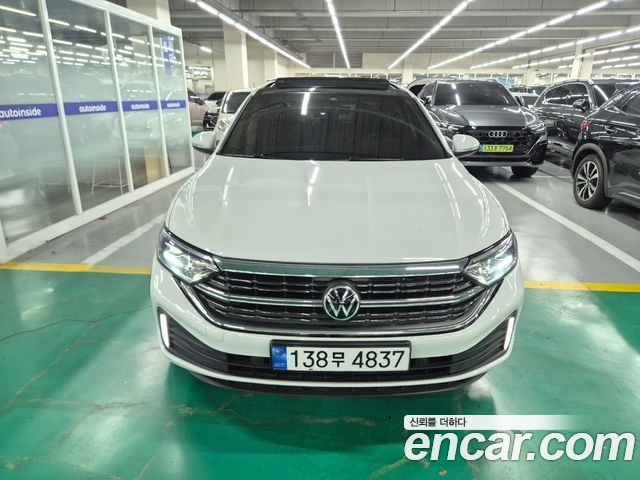 Volkswagen Jetta 1.5 TSI Prestige — пробег 21 035 км — фото 1 из 5