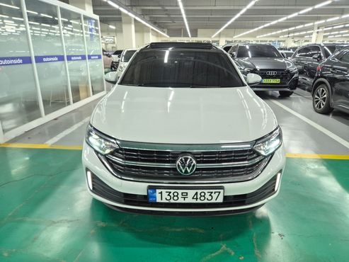 Volkswagen Jetta 1.5 TSI Prestige — пробег 21 035 км — фото 1 из 5
