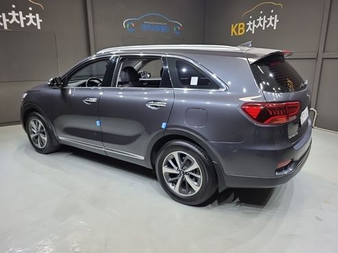 Kia Sorento Diesel 2.0 2WD Prestige — пробег 106 000 км — фото 2 из 5
