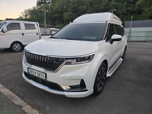 Kia Carnival Diesel 7-Seater Hi-Limousine Signature — пробег 67 489 км — фото 1 из 5