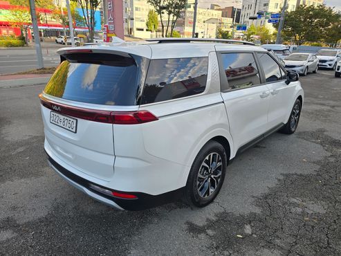 Kia Carnival Diesel 9-Seater Prestige — пробег 75 692 км — фото 2 из 5