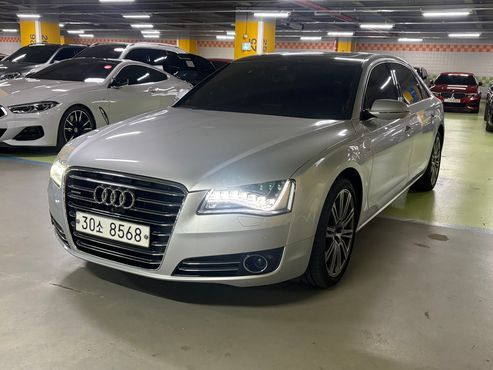 Audi A8 4.0 TFSI Quattro LWB D4 — пробег 160 000 км — фото 2 из 5
