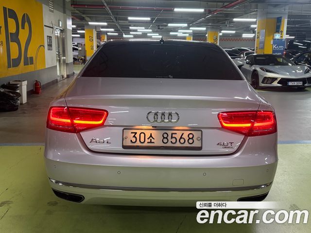 Audi A8 4.0 TFSI Quattro LWB D4 — пробег 160 000 км — фото 4 из 5