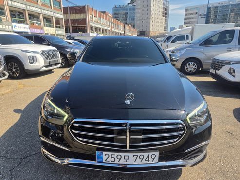 Mercedes-Benz E-Class E220d 4MATIC Exclusive — пробег 290 000 км — фото 3 из 5