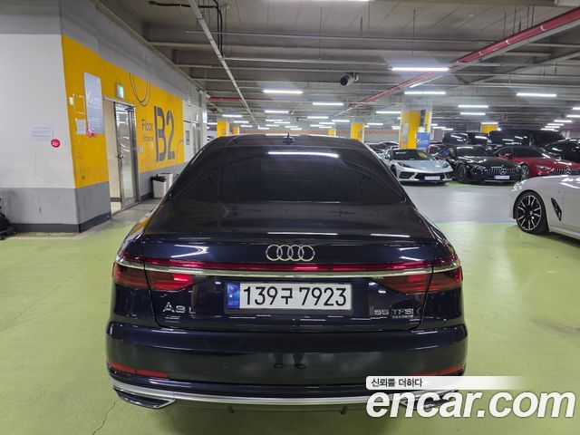 Audi A8 55 TFSI Quattro LWB — пробег 130 000 км — фото 5 из 5