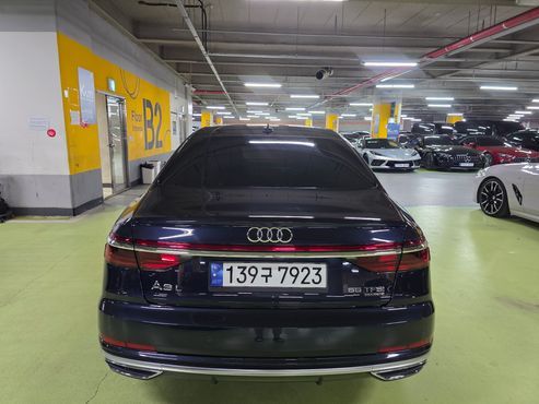 Audi A8 55 TFSI Quattro LWB — пробег 130 000 км — фото 5 из 5