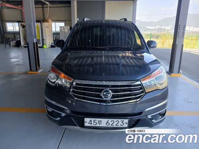 Ssangyong KORANDO 4WD TX 9-seater — пробег 210 392 км — фото 3 из 5