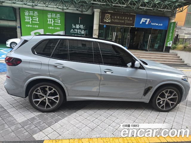 BMW X5 xDrive 30d M Sport — пробег 4 200 км — фото 3 из 5