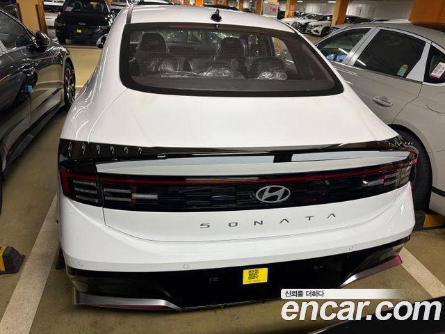 Hyundai Sonata 1.6 Turbo S — пробег 1 км — фото 2 из 5
