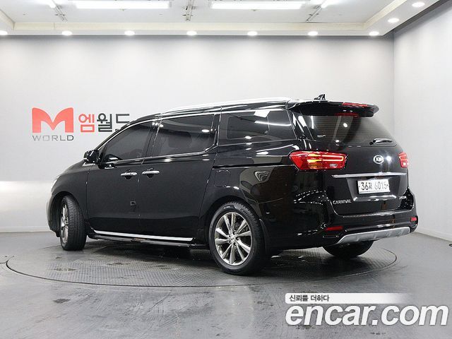 Kia Carnival 7-Seater Limousine President — пробег 141 783 км — фото 3 из 5