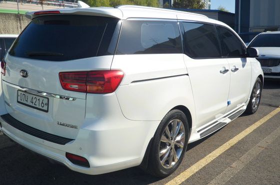 Kia Carnival 7-Seater Limousine President — пробег 130 300 км — фото 4 из 5