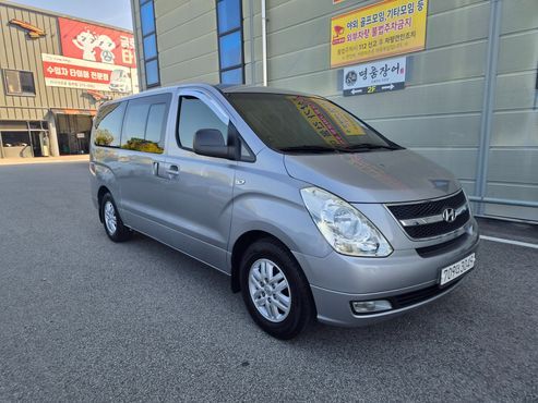 Hyundai Starex 12-Seater Wagon CVX Premium — пробег 179 700 км — фото 3 из 5