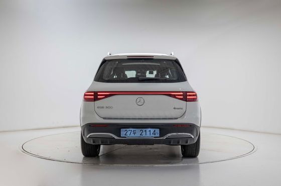 Mercedes-Benz EQB EQB300 4MATIC AMG Line — пробег 2 900 км — фото 4 из 5