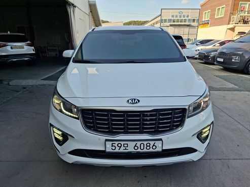 Kia Carnival 9-seater Prestige — пробег 135 937 км — фото 2 из 5