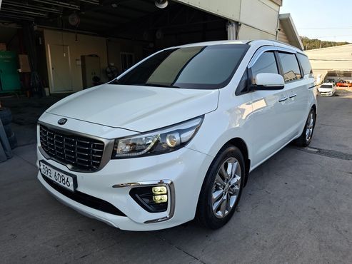 Kia Carnival 9-seater Prestige — пробег 135 937 км — фото 1 из 5