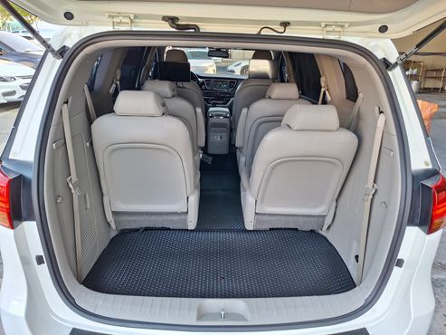 Kia Carnival 9-seater Prestige — пробег 135 937 км — фото 5 из 5