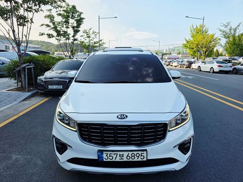 Kia Carnival 9-Seater Noblesse — пробег 177 455 км — фото 2 из 5