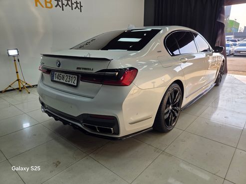 BMW 7-Series M760Li xDrive — пробег 32 209 км — фото 5 из 5