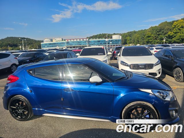 Hyundai Veloster 1.6 Turbo D Spec — пробег 102 400 км — фото 2 из 5