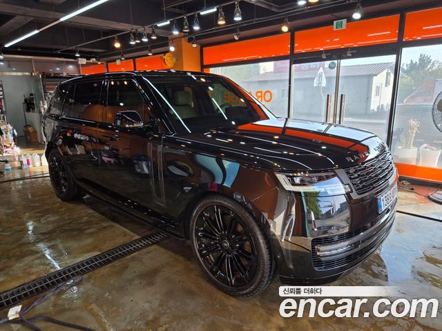 Land Rover Range Rover P530 Autobiography Long Wheel Base — пробег 9 460 км — фото 1 из 5