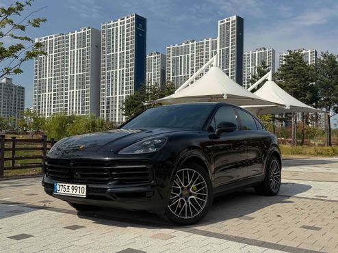 Porsche Cayenne 3.0 E-Hybrid Coupe — пробег 39 000 км — фото 1 из 5