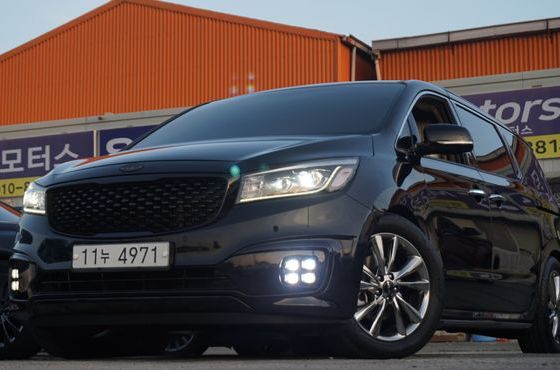 Kia Carnival 7-seater Limousine VIP — пробег 211 528 км — фото 2 из 5