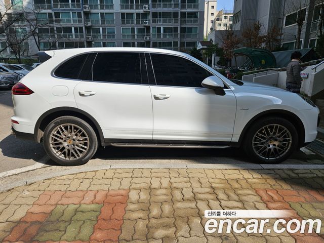 Porsche Cayenne 4.2 S Diesel 958 — пробег 165 900 км — фото 4 из 5