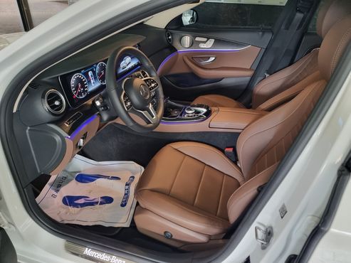 Mercedes-Benz E-Class E300 4MATIC Avnatgarde — пробег 17 860 км — фото 5 из 5