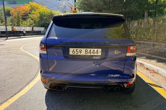 Land Rover Range Rover Sport 5.0 SVR — пробег 55 000 км — фото 4 из 5