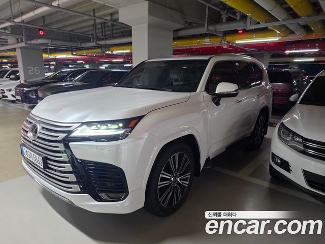 Lexus LX 700h Luxury — пробег 850 км — фото 2 из 5