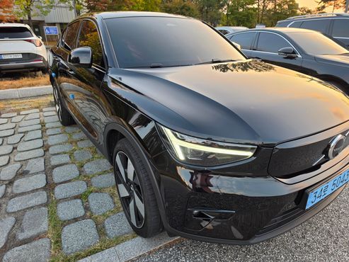 Volvo C40 Twin Ultimate — пробег 34 582 км — фото 3 из 5